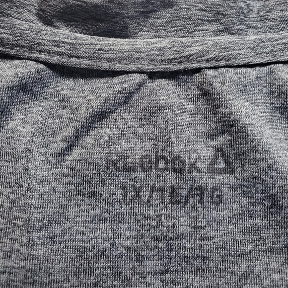 REEBOK logo workout top 1X - Picture 3 of 6